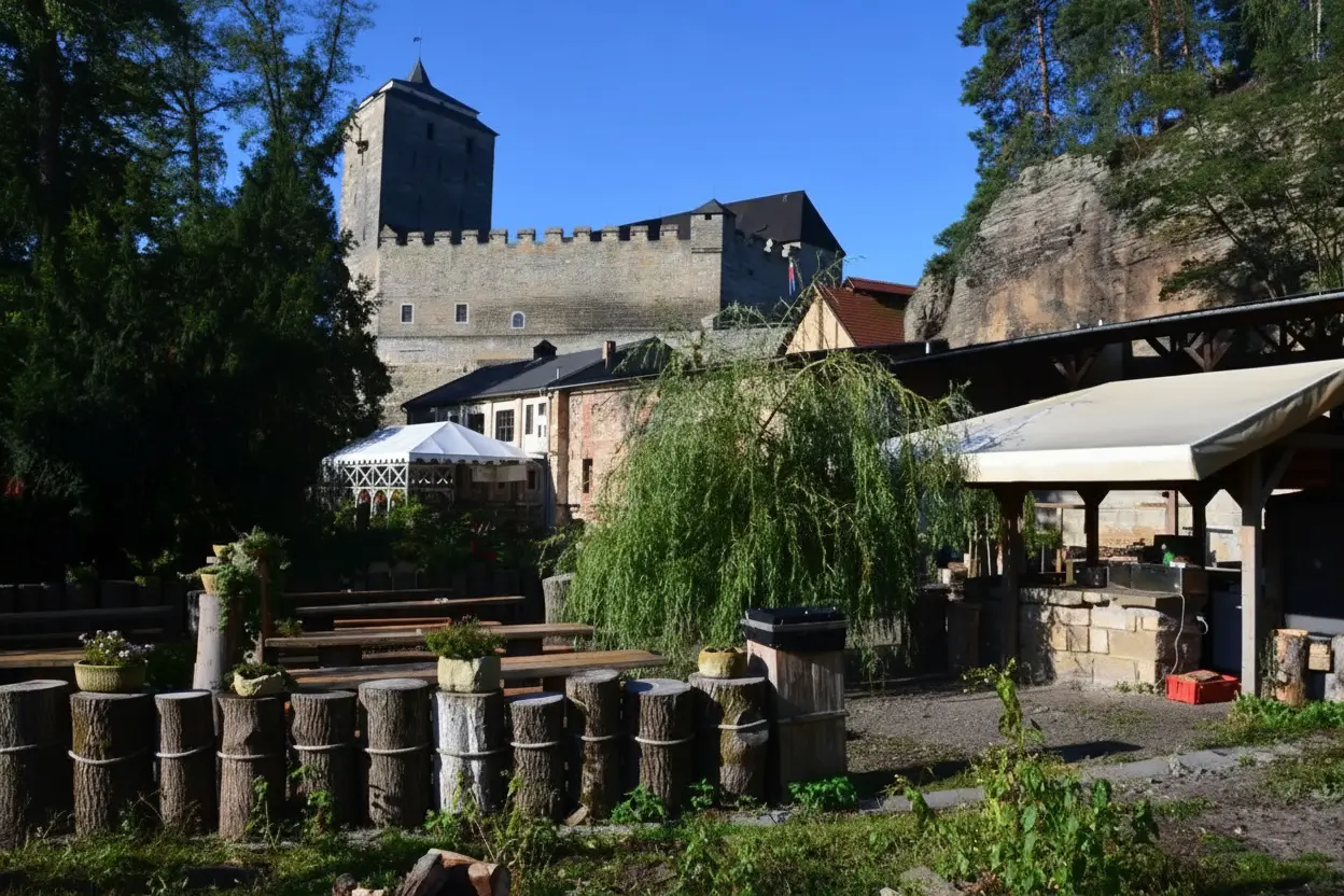 Restaurace pod hradem Kost
