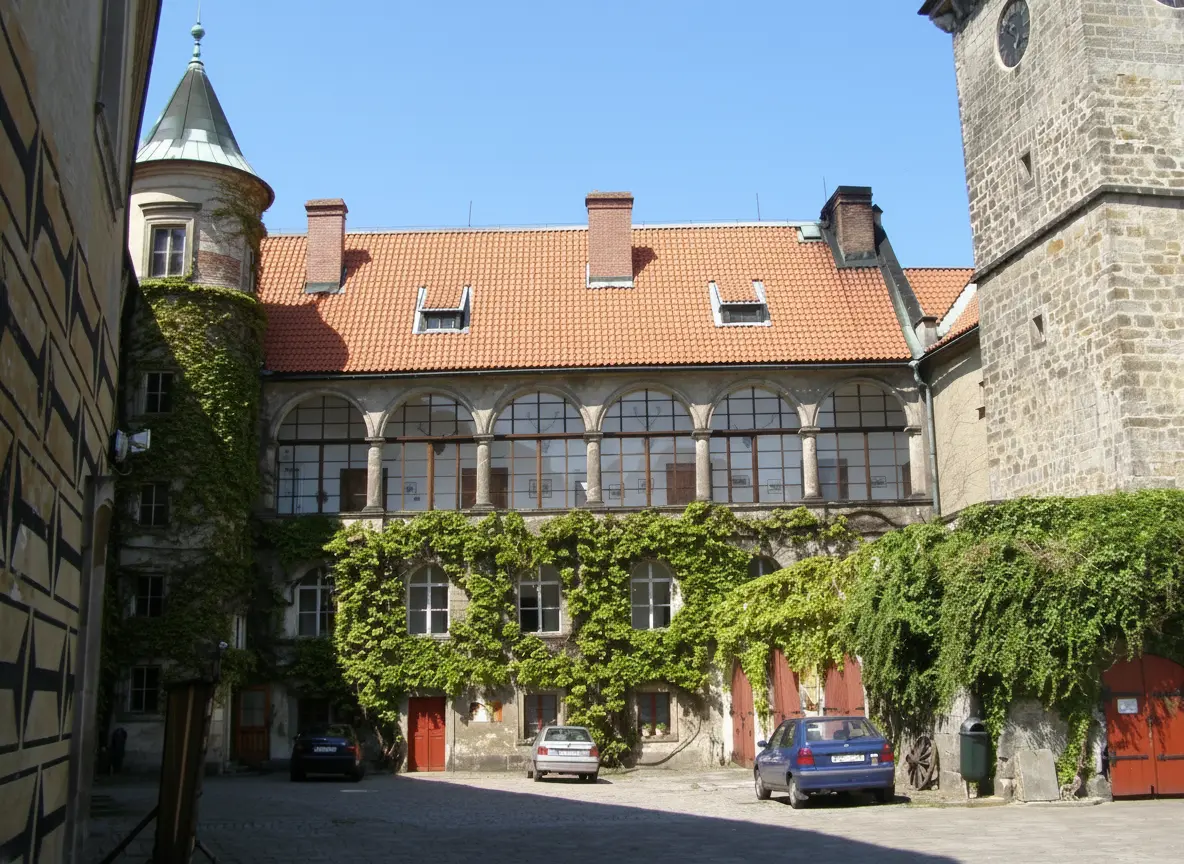 Zámek Hrubá Skála